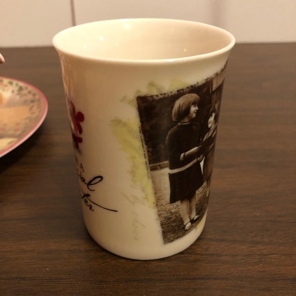 Bundle of 3 items: Sisters are a blessing decor plate, mug, hardcover book - Picture 10 of 11